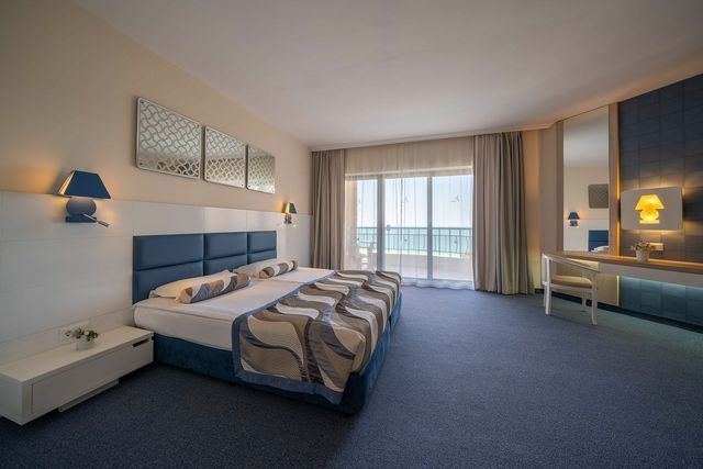 Grifid Hotel Arabella - family room sea view 2+2 or 3+1